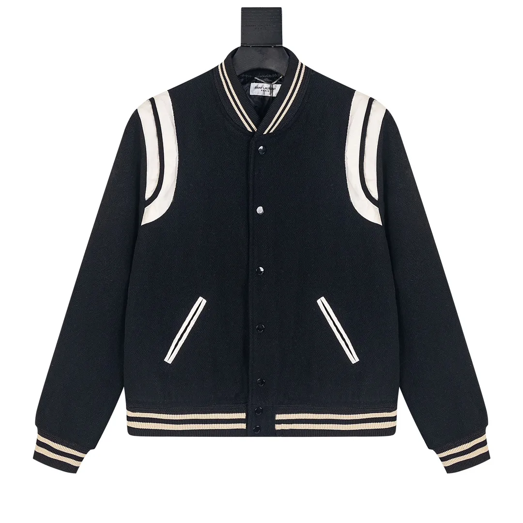 P450 top wool version. The high version is available in stock sizes. Saint Laure slp classic leather patchwork black and white baseball collar jacket. The original version is 1:1 to develop the highest version on the Internet. It took 2 months to customize pure wool fabric and jacquard ribbing (ordinary machines cannot achieve this jacquard effect). The version is super handsome. The patchwork position is very particular about the parking space technology. Whether the whole dress looks good depends on the position 46-48-50-52.